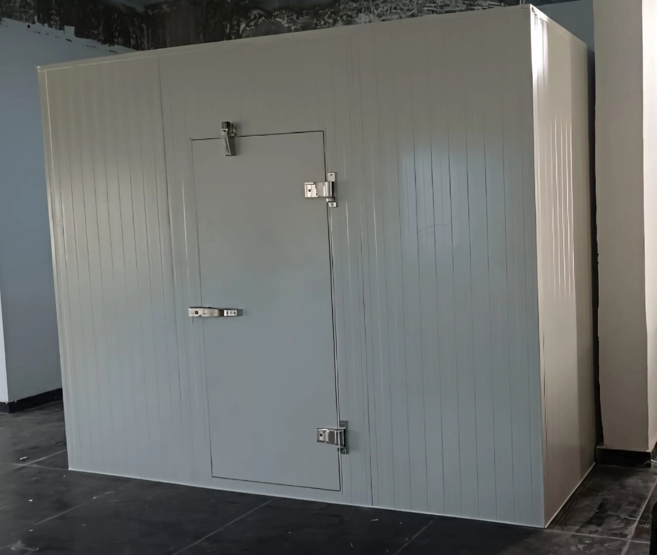 Mega Clad - Custom Insulated Panels | Industrial PIR/PUR Solutions